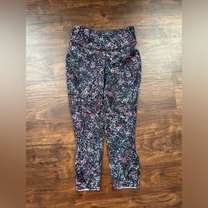 Lululemon Base Pace High-Rise Crop 23" 
Floral Spray Multi 
Size 6